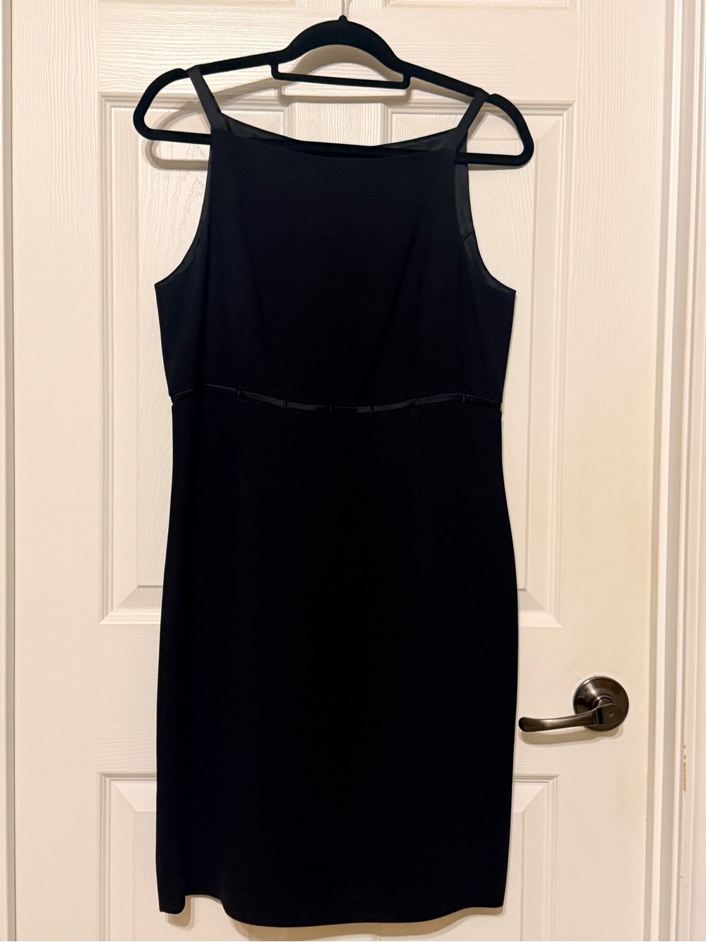 Jones New York Black Sleeveless Boatneck Sheath Dress